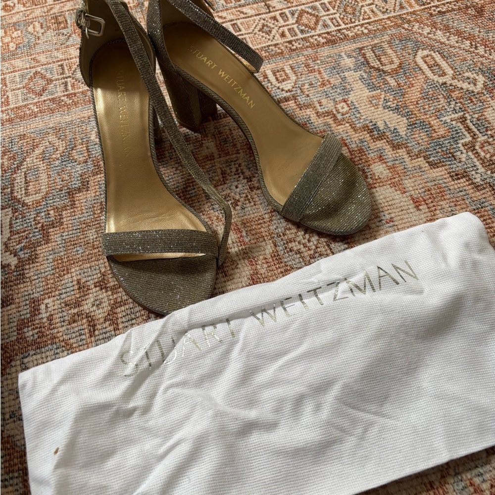 Stuart Weitzman Glittering Heels in Gold